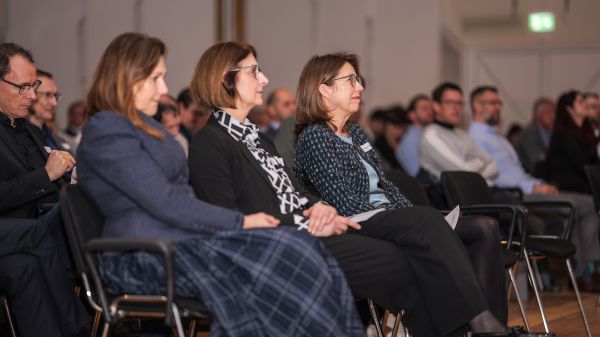  3 Frauen im Publikum